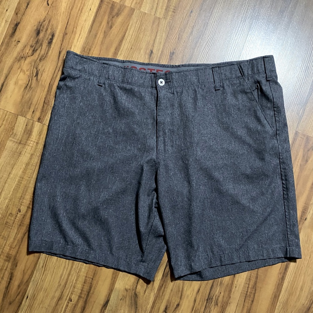 Swiss Tech Men's Performance Fit Shorts Size 42